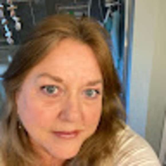 Meet your Posher, Cindy - Picture 1 of 1